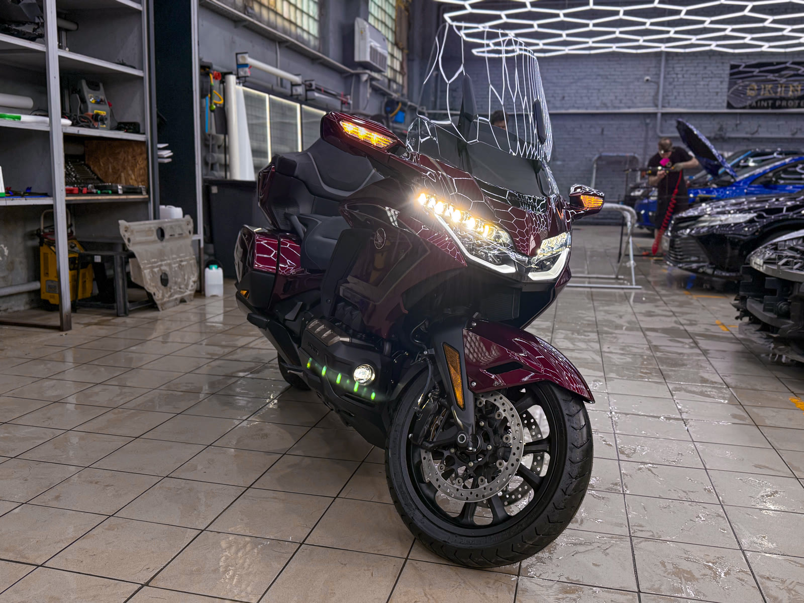 Защита юбилейного Honda Gold Wing полиуретановой пленкой