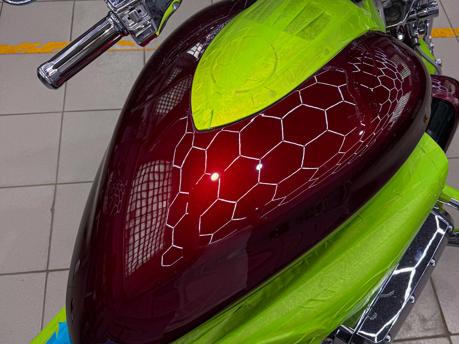 Детейлинг-полировка Honda Valkyrie Rune — после защиты глянцевых элементов, кадр 13
