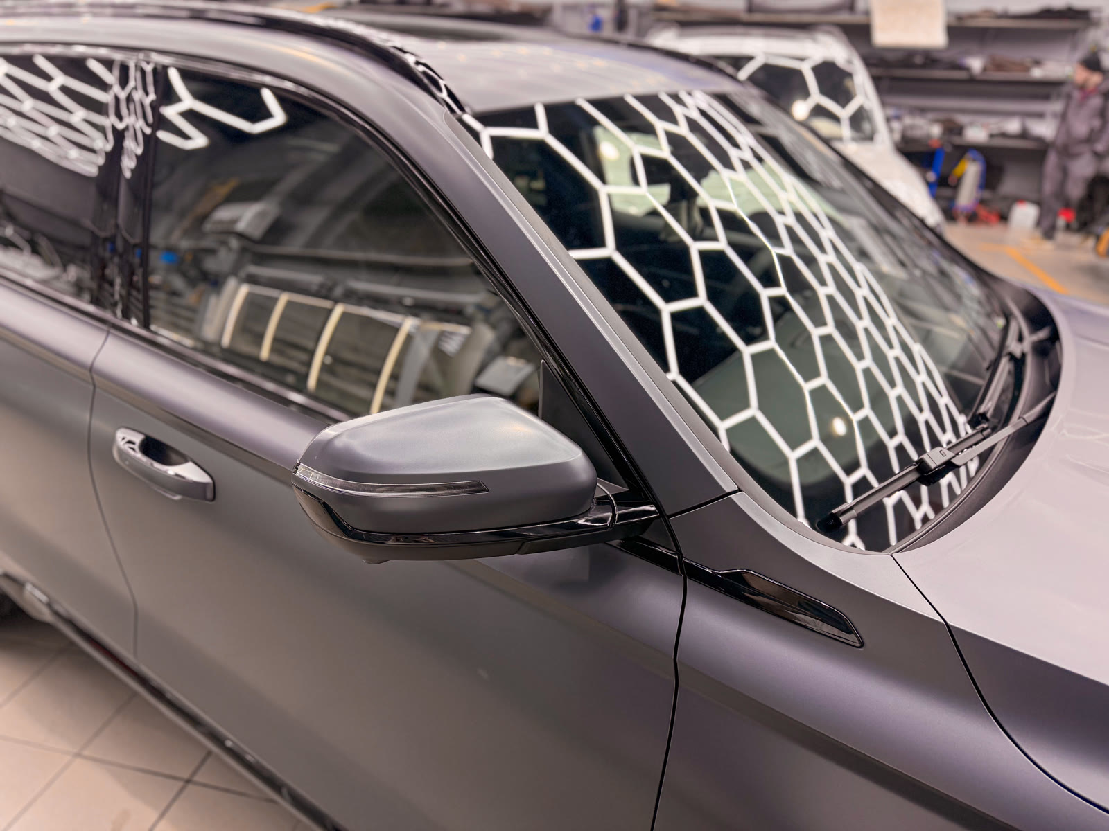 салон Geely Monjaro с защищённой центральной консолью и экраном