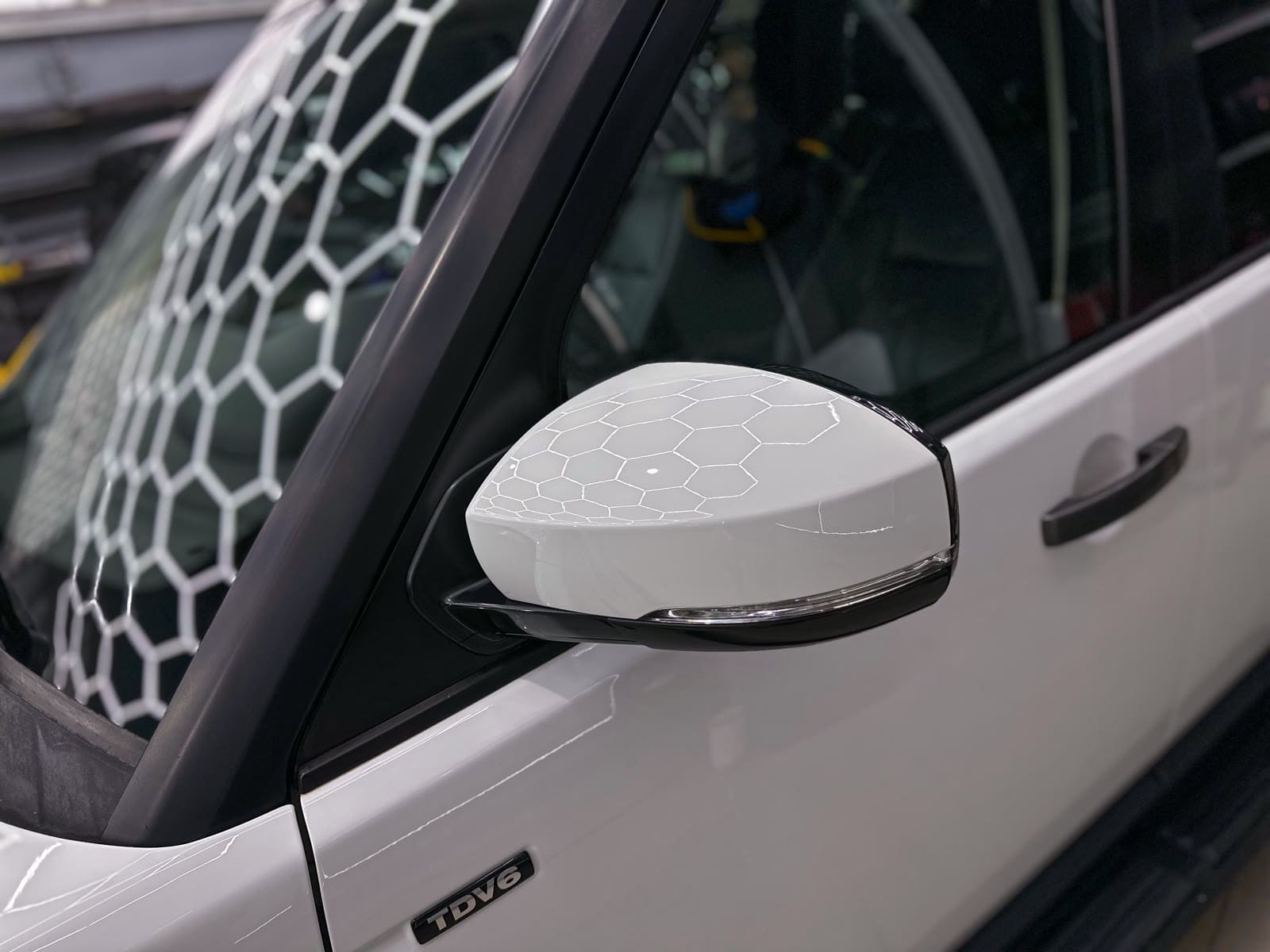 Комплексный детейлинг Land Rover Discovery 4 — после защиты глянцевых элементов, кадр 6