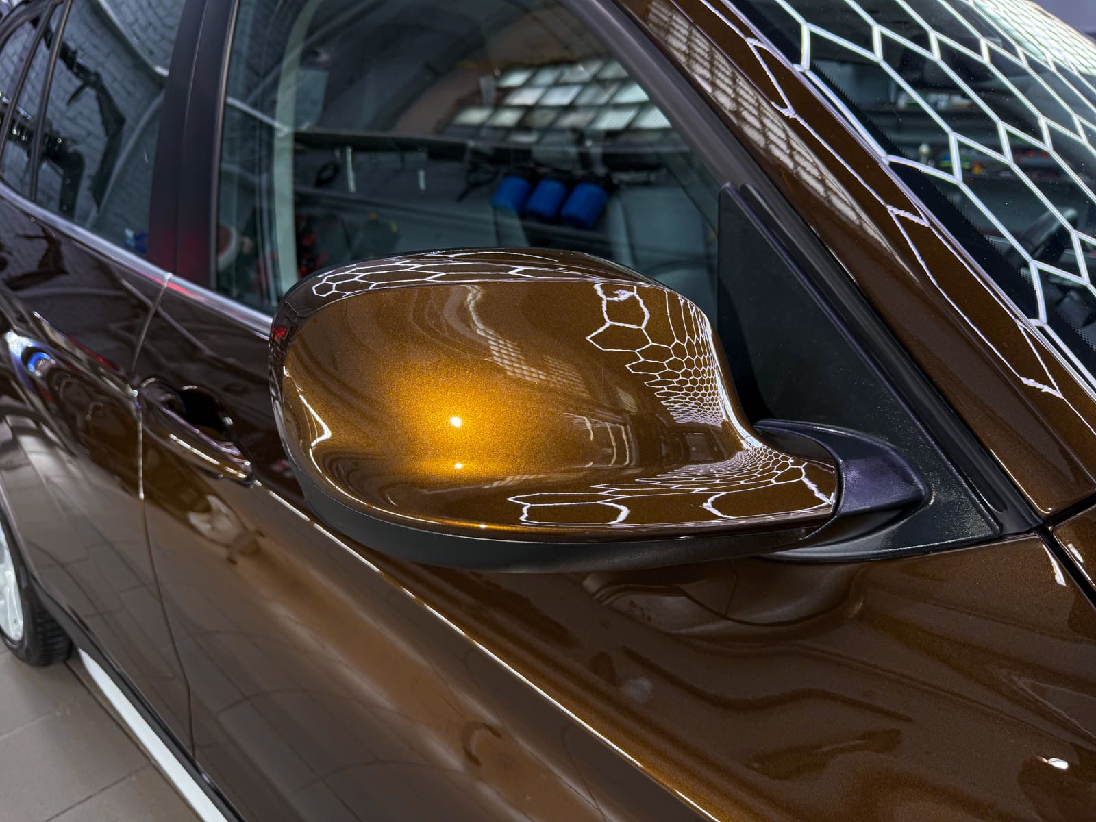 Полировка и химчистка BMW X1 — после защиты глянцевых элементов, кадр 11