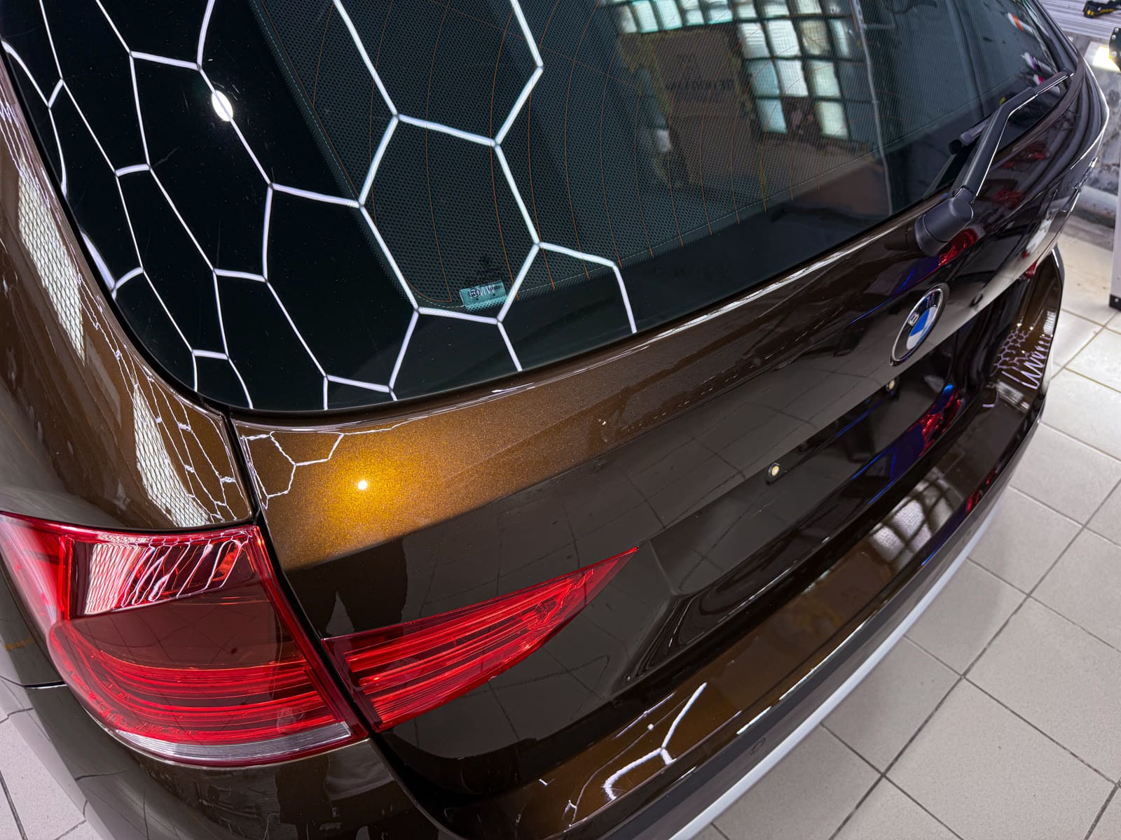 Полировка и химчистка BMW X1 — после защиты глянцевых элементов, кадр 14