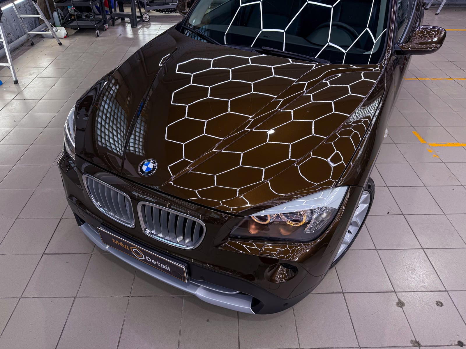 Полировка и химчистка BMW X1 — после защиты глянцевых элементов, кадр 23