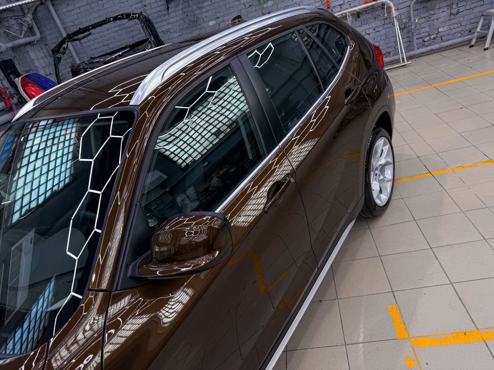 Полировка и химчистка BMW X1 — после защиты глянцевых элементов, кадр 25