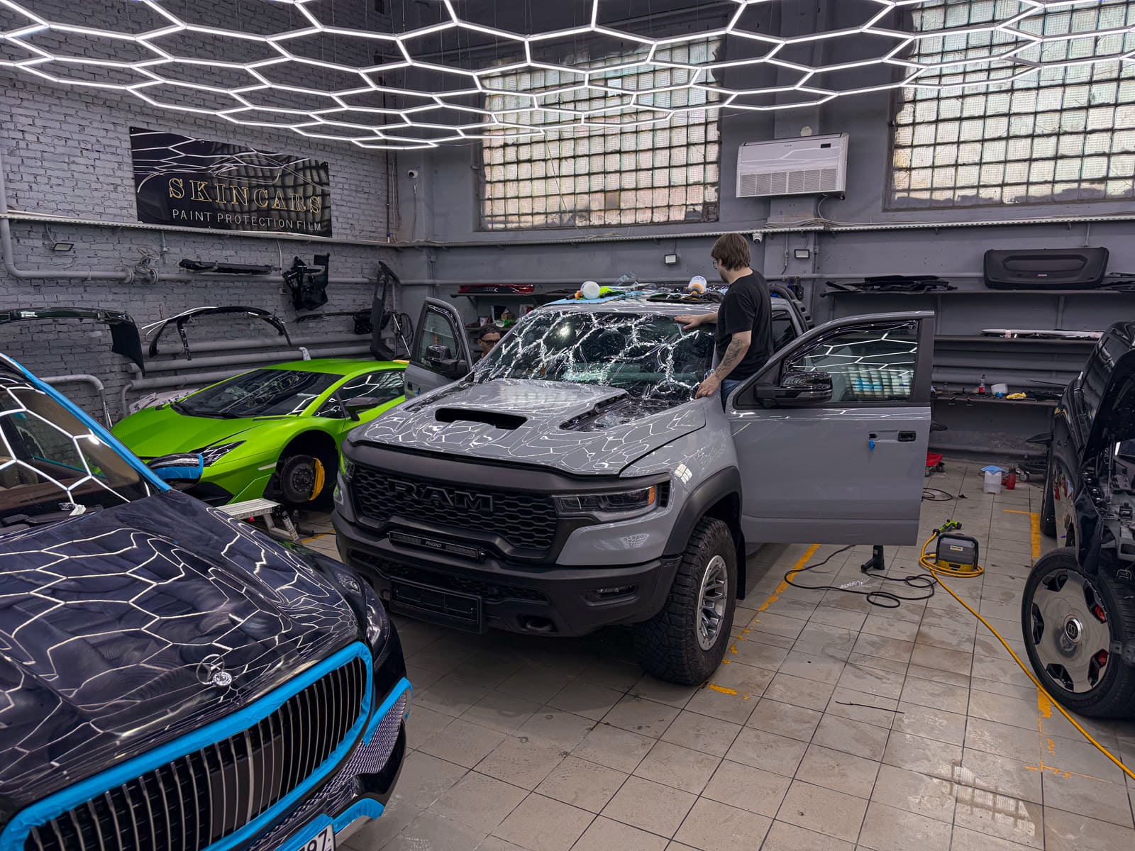 Dodge Ram RHO в цвете Nardo Grey — после защиты глянцевых элементов, кадр 6
