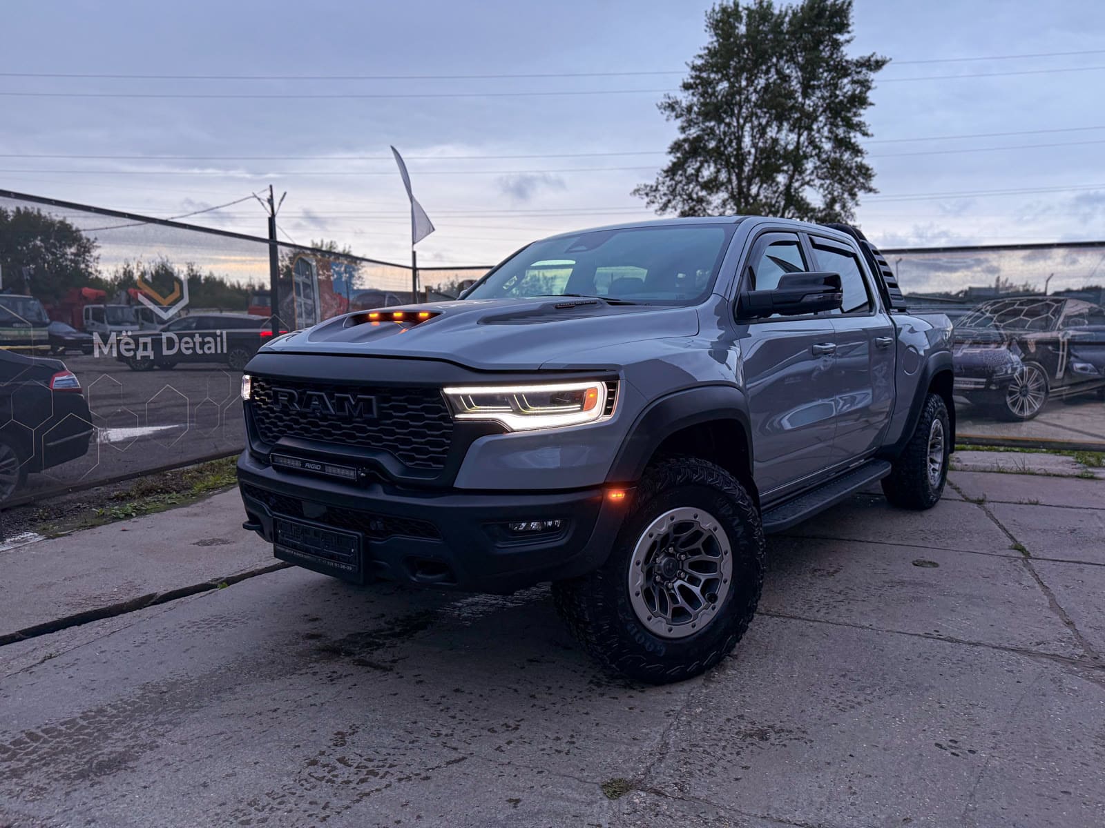 Dodge Ram RHO в цвете Nardo Grey